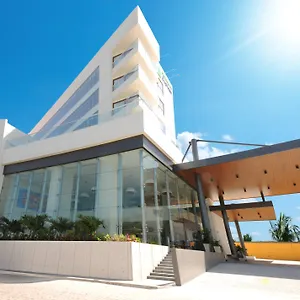 https://holiday-inn-express-puerto-vallarta.hotelspuertovallarta.org